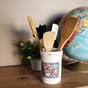 Vintage Susan Winget Harvest Fair Fruit Ceramic Utensil Holder